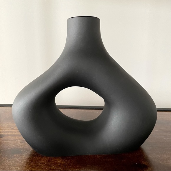 H&M Other - H&M Black Donut 9” Vase - Hard to find